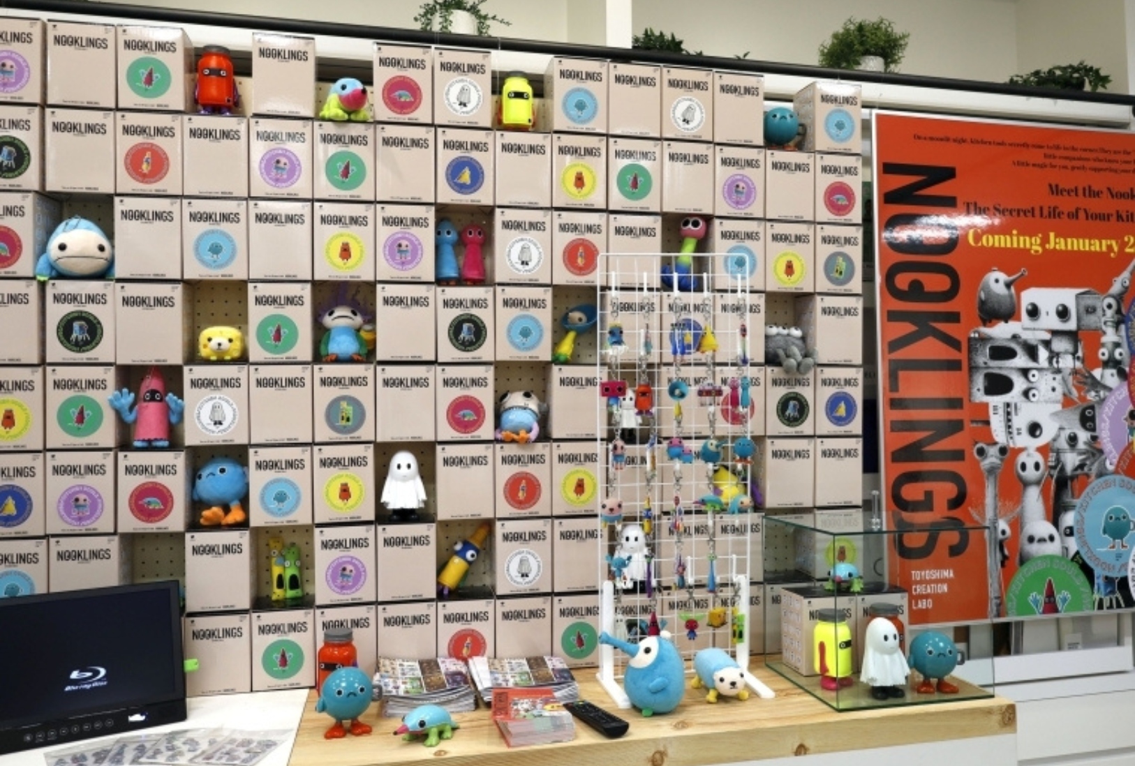 AIを活用してオリジナルキャラクター開発や商品企画提案なども行う